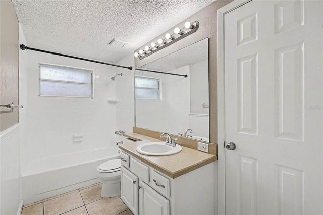 3805 MCINTOSH ROAD, Dover, FL 33527