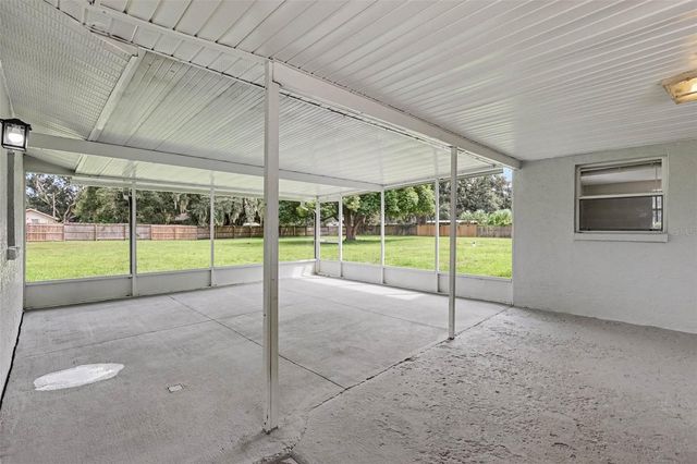 3805 MCINTOSH ROAD, Dover, FL 33527