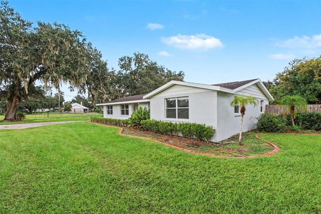 3805 MCINTOSH ROAD, Dover, FL 33527
