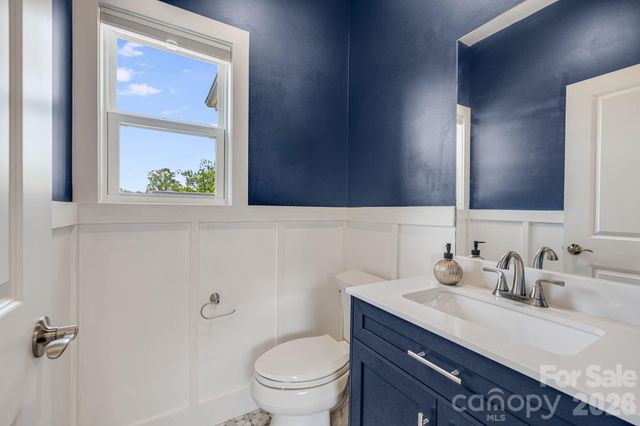 215 Oak Meadow Lane, Asheville, NC 28804
