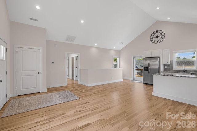 215 Oak Meadow Lane, Asheville, NC 28804
