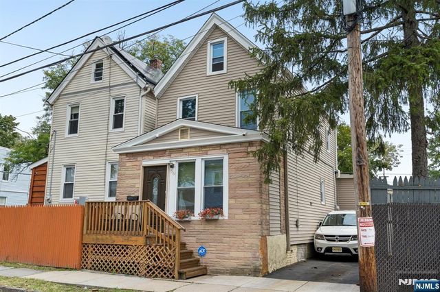 66 Oak Avenue, Irvington, NJ 07111