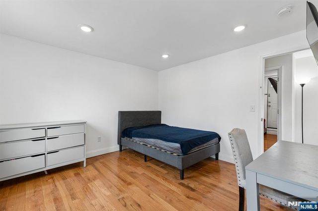 66 Oak Avenue, Irvington, NJ 07111