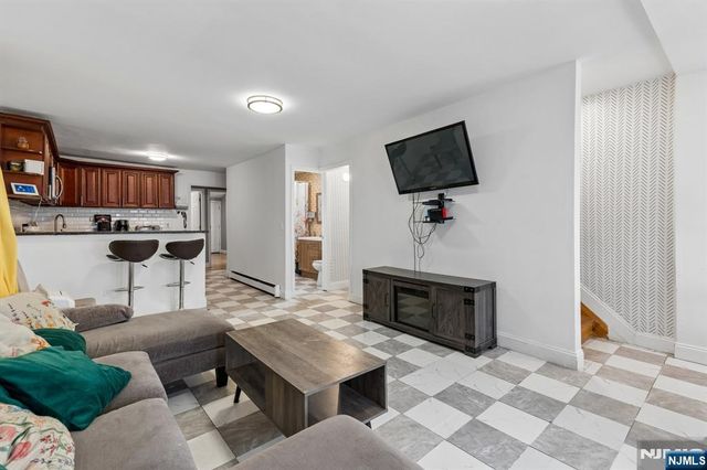 66 Oak Avenue, Irvington, NJ 07111