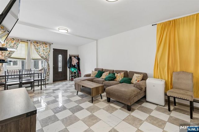 66 Oak Avenue, Irvington, NJ 07111