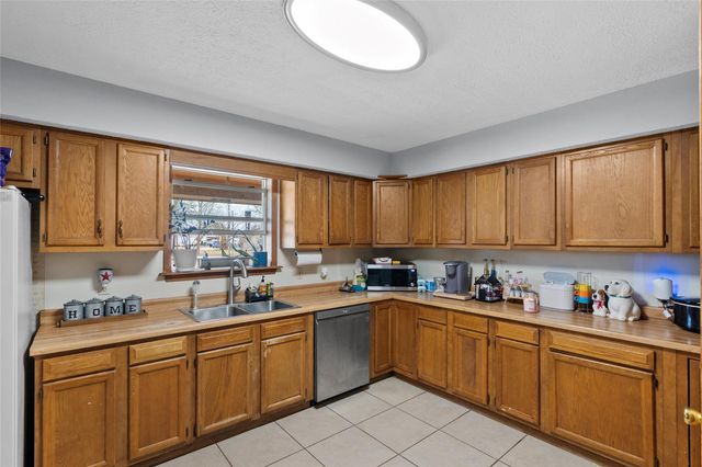 6722 Halliday Lane, Madisonville, TX 77864