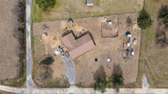 6722 Halliday Lane, Madisonville, TX 77864