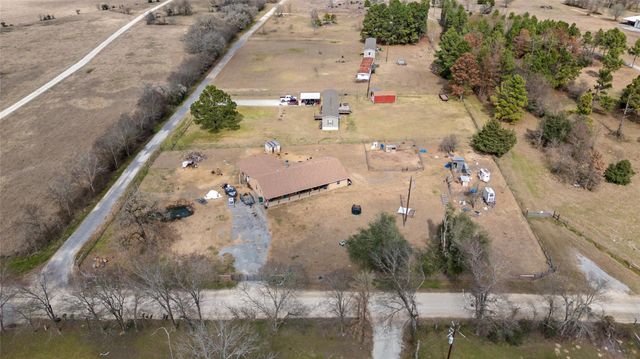 6722 Halliday Lane, Madisonville, TX 77864