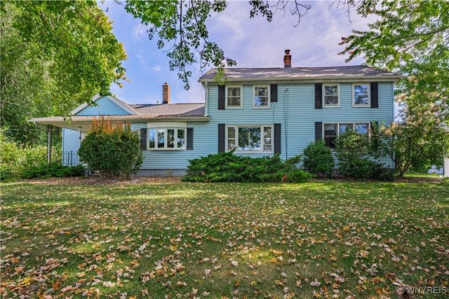 2643 County Line Road, Ridgeway, NY 14103