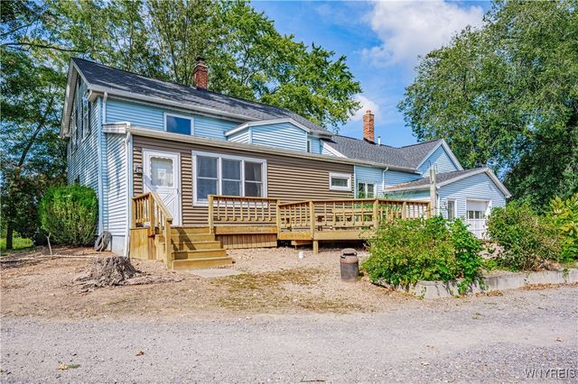 2643 County Line Road, Ridgeway, NY 14103