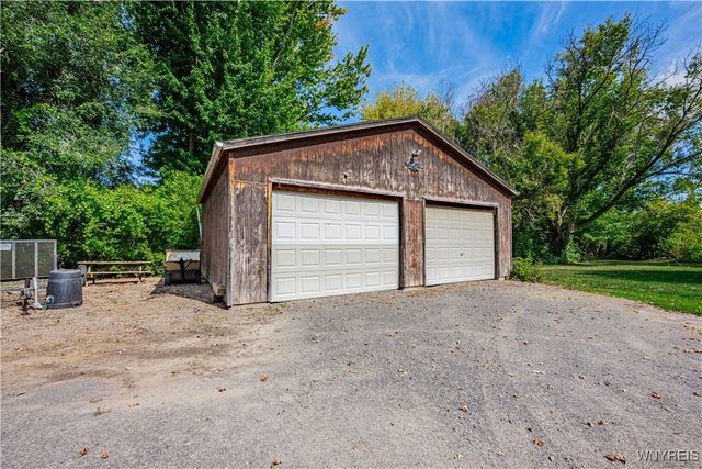 2643 County Line Road, Ridgeway, NY 14103