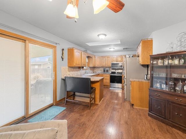 1304 Sequoia Dr., Salina, KS 67401