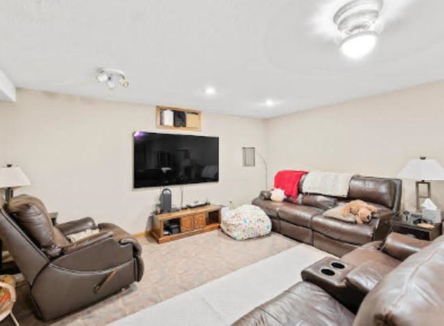 1304 Sequoia Dr., Salina, KS 67401