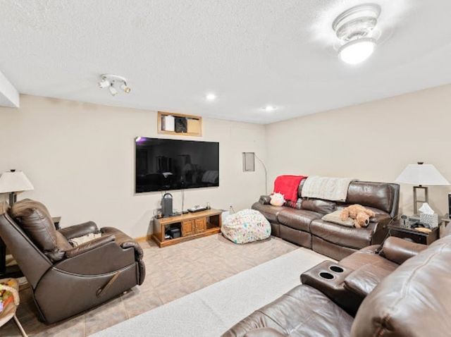 1304 Sequoia Dr., Salina, KS 67401