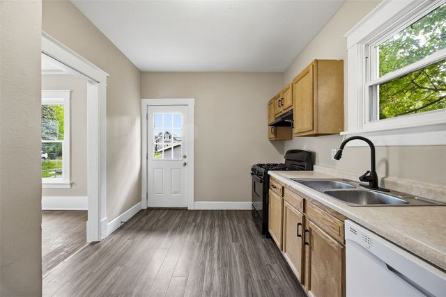 1825 5 Avenue SE, Cedar Rapids, IA 52403