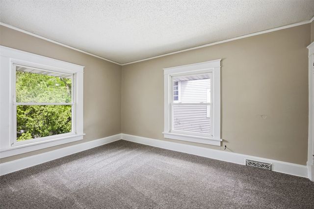 1825 5 Avenue SE, Cedar Rapids, IA 52403