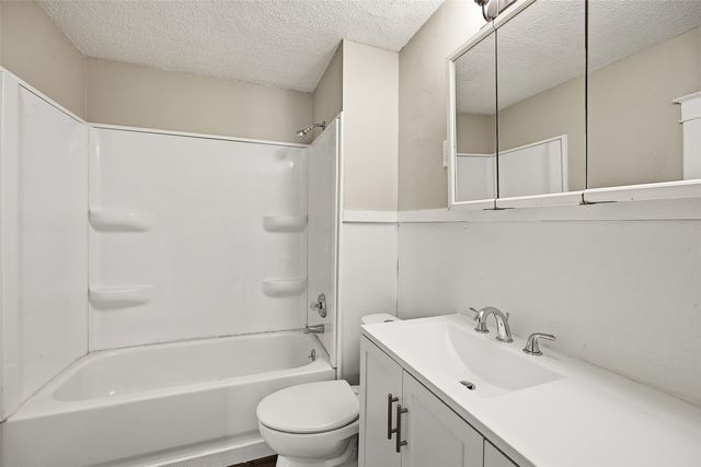 1825 5 Avenue SE, Cedar Rapids, IA 52403