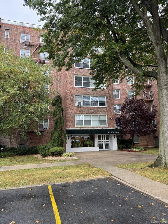 211-40 18th Avenue 4J, Bayside, NY 11360 — exterior