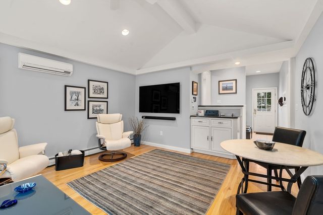 37 Standish Rd, Needham, MA 02492