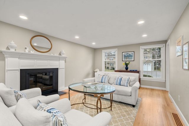 37 Standish Rd, Needham, MA 02492