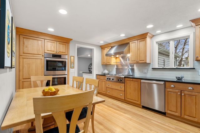 37 Standish Rd, Needham, MA 02492