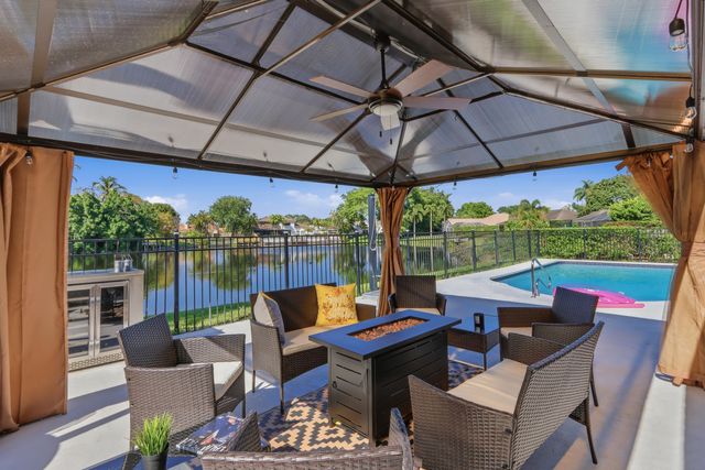 12725 KINGSWAY Road, Wellington, FL 33414