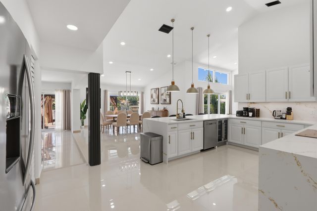 12725 KINGSWAY Road, Wellington, FL 33414