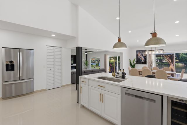 12725 KINGSWAY Road, Wellington, FL 33414