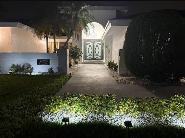 12725 KINGSWAY Road, Wellington, FL 33414