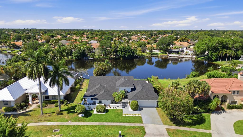 12725 KINGSWAY Road, Wellington, FL 33414