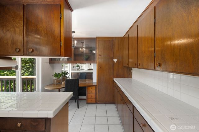704 N Machias Rd, Lake Stevens, WA 98258