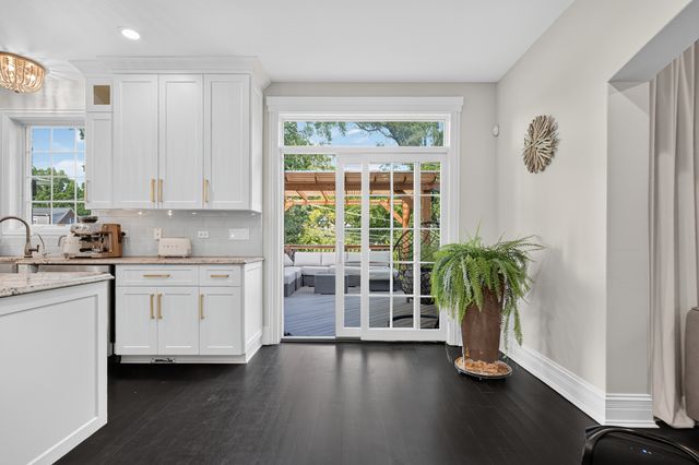 239 N Highland Avenue, Elmhurst, IL 60126
