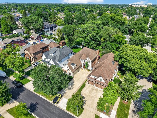 239 N Highland Avenue, Elmhurst, IL 60126