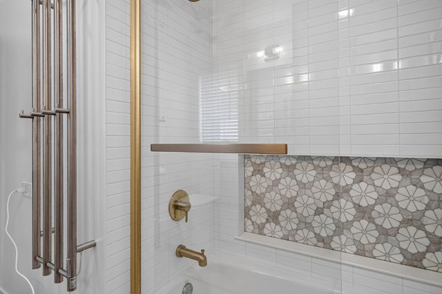 239 N Highland Avenue, Elmhurst, IL 60126