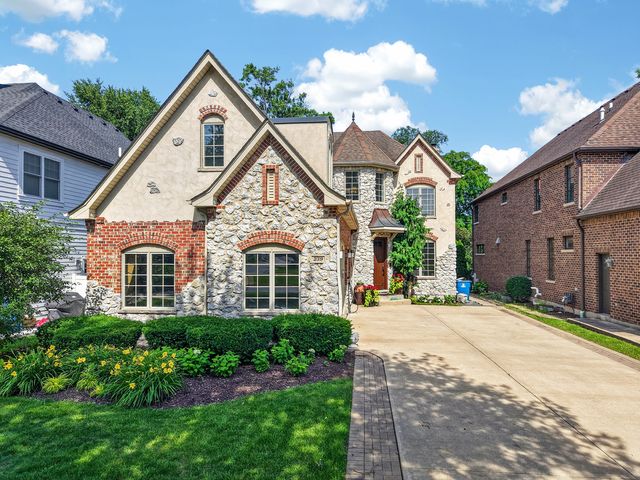 239 N Highland Avenue, Elmhurst, IL 60126
