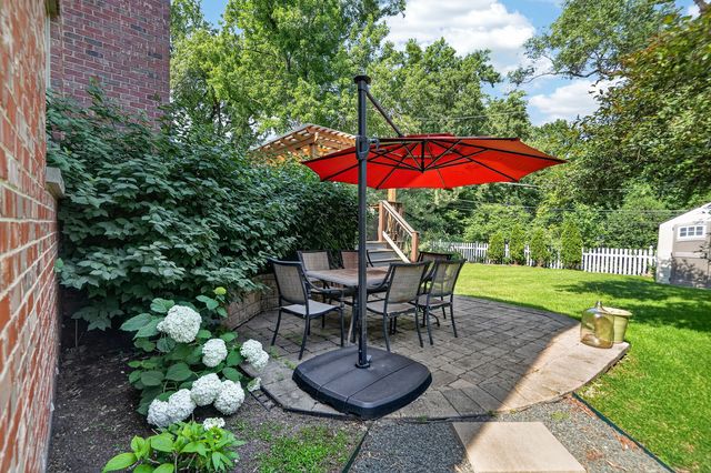239 N Highland Avenue, Elmhurst, IL 60126