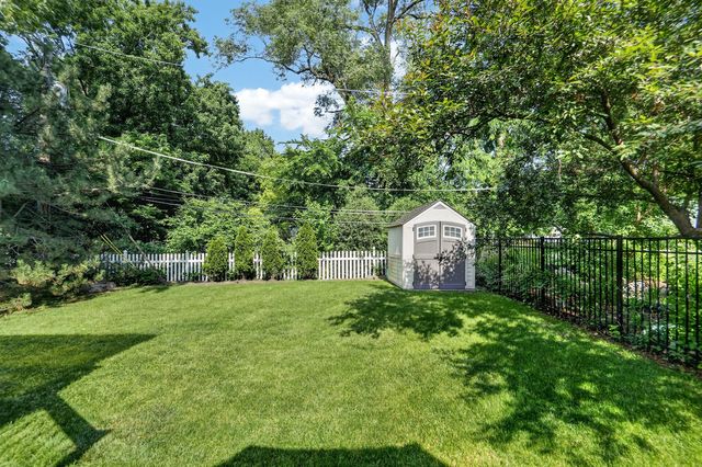 239 N Highland Avenue, Elmhurst, IL 60126