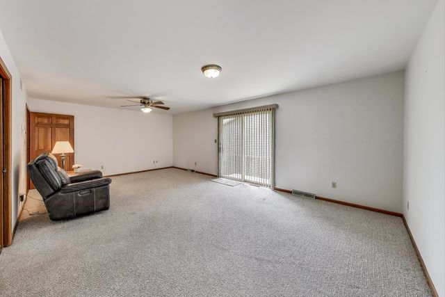 122 Genoa Court, Schererville, IN 46375