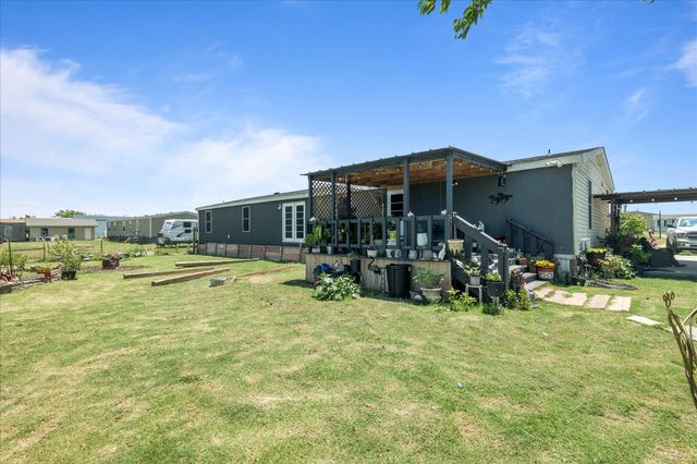 5909 Black Springs Lane, Joshua, TX 76058