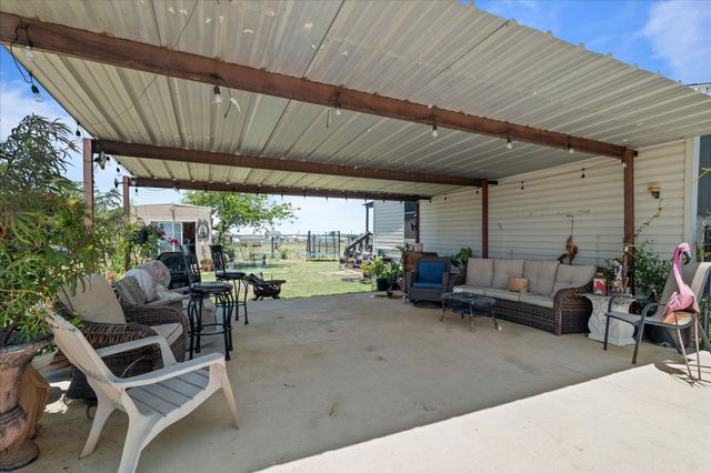 5909 Black Springs Lane, Joshua, TX 76058