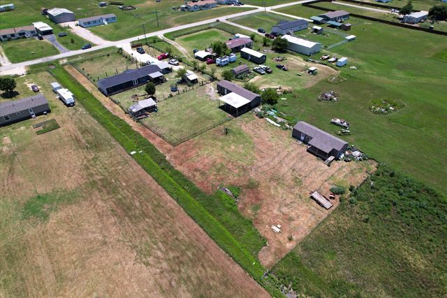 5909 Black Springs Lane, Joshua, TX 76058