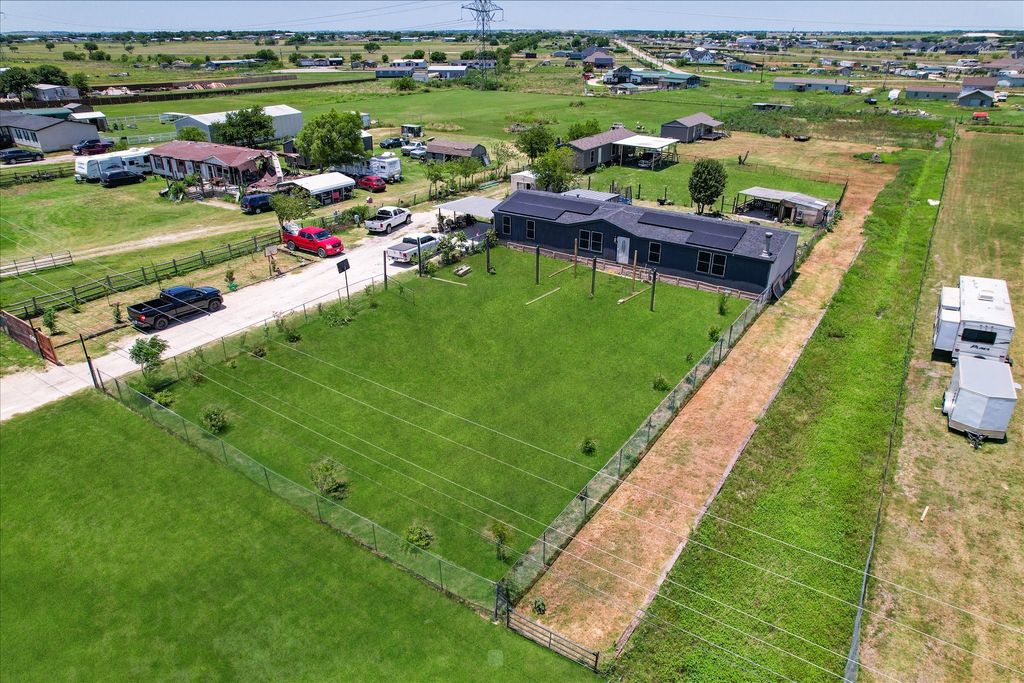 5909 Black Springs Lane, Joshua, TX 76058