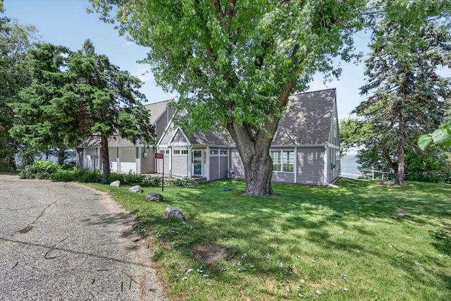 11670 N Lakeview Drive, Edgerton, WI 53534