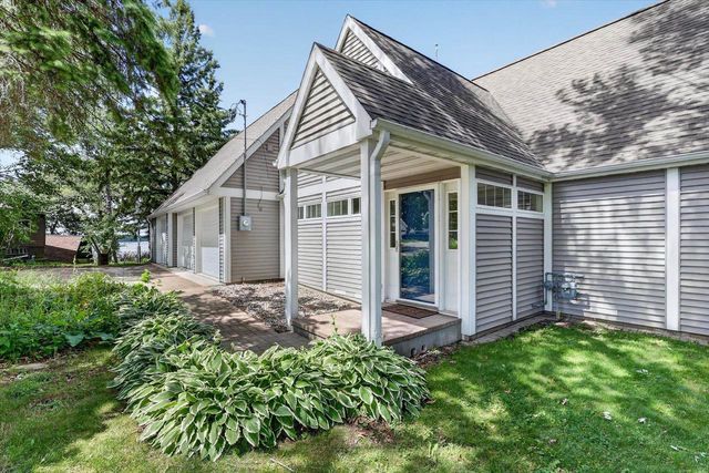 11670 N Lakeview Drive, Edgerton, WI 53534