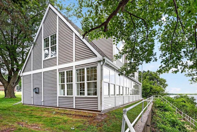 11670 N Lakeview Drive, Edgerton, WI 53534