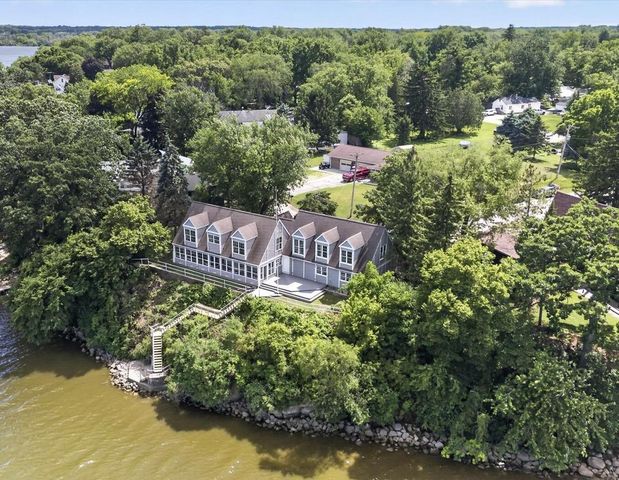 11670 N Lakeview Drive, Edgerton, WI 53534