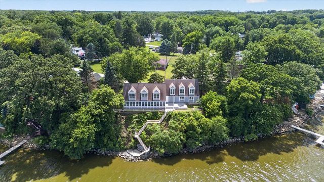 11670 N Lakeview Drive, Edgerton, WI 53534