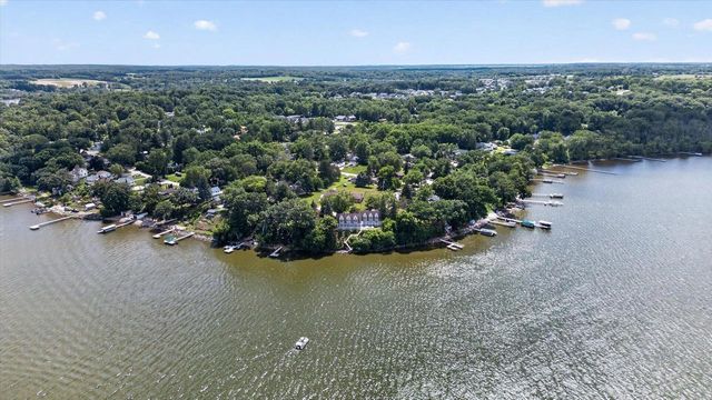 11670 N Lakeview Drive, Edgerton, WI 53534