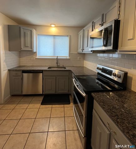 10 Dogwood Court 10, Cromwell, CT 06416