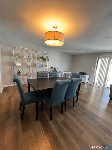 10 Dogwood Court 10, Cromwell, CT 06416